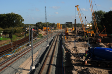 808117 Afbeelding van de werkzaamheden ten behoeve van de uitbreiding van de sporen in het kader van het project ...